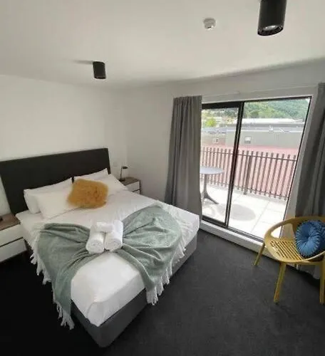 1Brd Apt In Central Queenstown